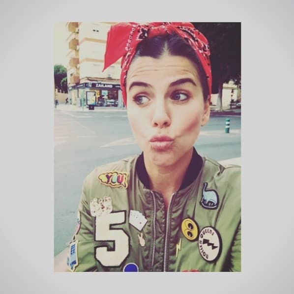 La guapa actriz colombiana tiene una sorpresa para ti que mundo revelará, ¿te atreves a tocar el cielo con ella?