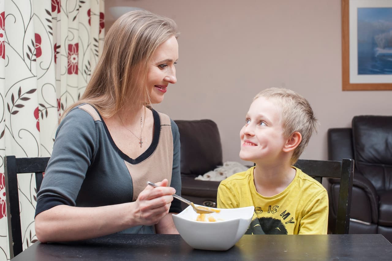 Además de que debe estar su mamá presente para que sienta tranquilidad.