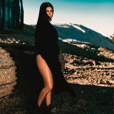 Kourtney Kardashian está de fiesta por su cumpleaños 37.