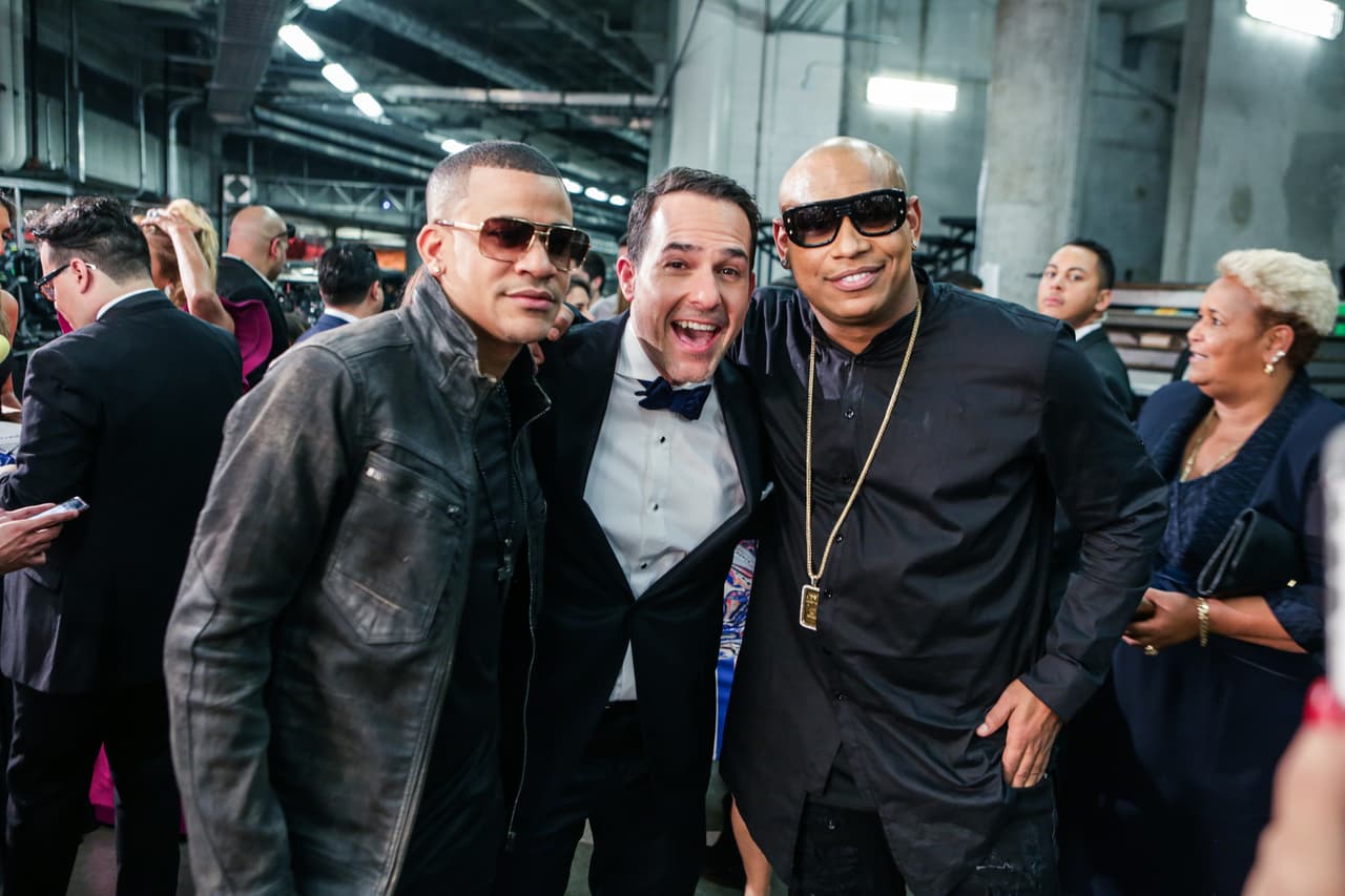 Una cosa fue lo que viste en televisión y otra lo que te perdiste. Pero, relax! Nuestro lente te trae el detrás de cámaras de la esta entrega de Premio Lo Nuestro.