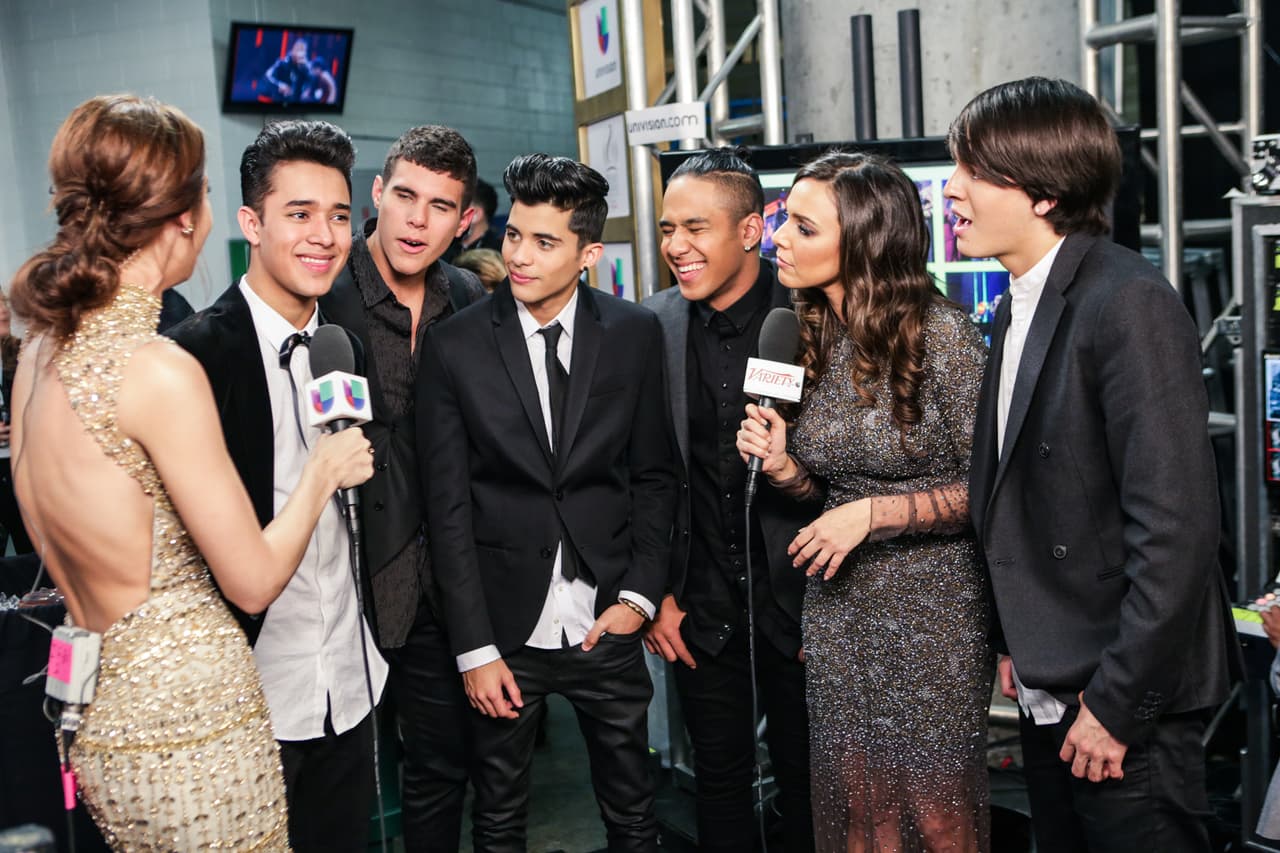 Una cosa fue lo que viste en televisión y otra lo que te perdiste. Pero, relax! Nuestro lente te trae el detrás de cámaras de la esta entrega de Premio Lo Nuestro.