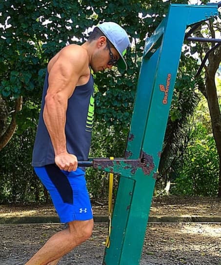 Para conseguir ese cuerpo trabajó muy duro, pero ahora tendrá que permanecer con unas libritas de más.