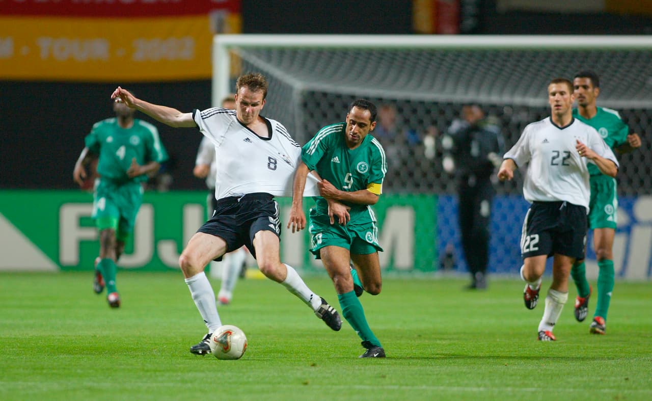 <h3 class="cms-H3-H3">4. Japón / Corea del Sur 2002: Alemania 8 - Arabia Saudita 0</h3>
<br>
<br>En el primer mundial que se celebró en Asia, Corea del Sur-Japón 2002, la 
<i>Mannschaft</i> derrotó al equipo de Arabia Saudita por 8 goles a 0. Unos 20 años después, el panorama es distinto. La selección alemana cayó en su debut en Catar frente a Japón mientras que 
<a href="https://www.univision.com/noticias/trending/herve-renard-arabia-saudita-argentina-copa-del-mundo-qatar-2022" target="_blank">Arabia Saudita derrotó a Argentina</a>. 
<br>