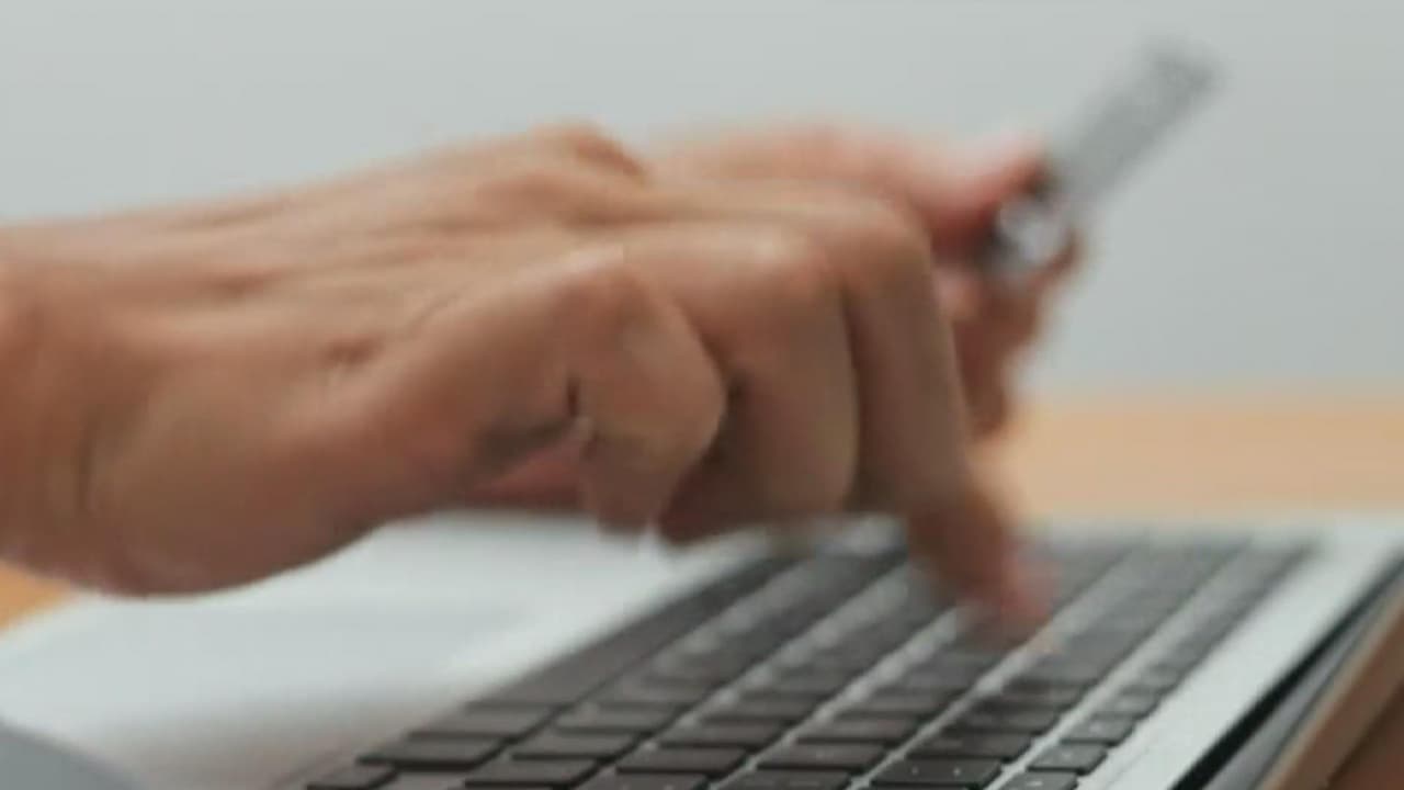 Si aún no has presentado tu declaración de impuestos del 2021 tienes hasta el 17 de noviembre para realizarla de forma electrónica y así poder reclamar estos créditos lo antes posible.