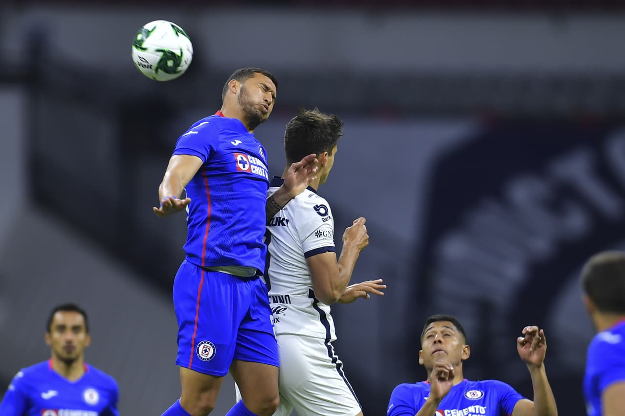 Con doblete de Luis Romo, gol de Rafael baca y gol de Roberto Alvarado, Cruz Azul golea a los Pumas y se queda a centímetros de la final del torneo.
