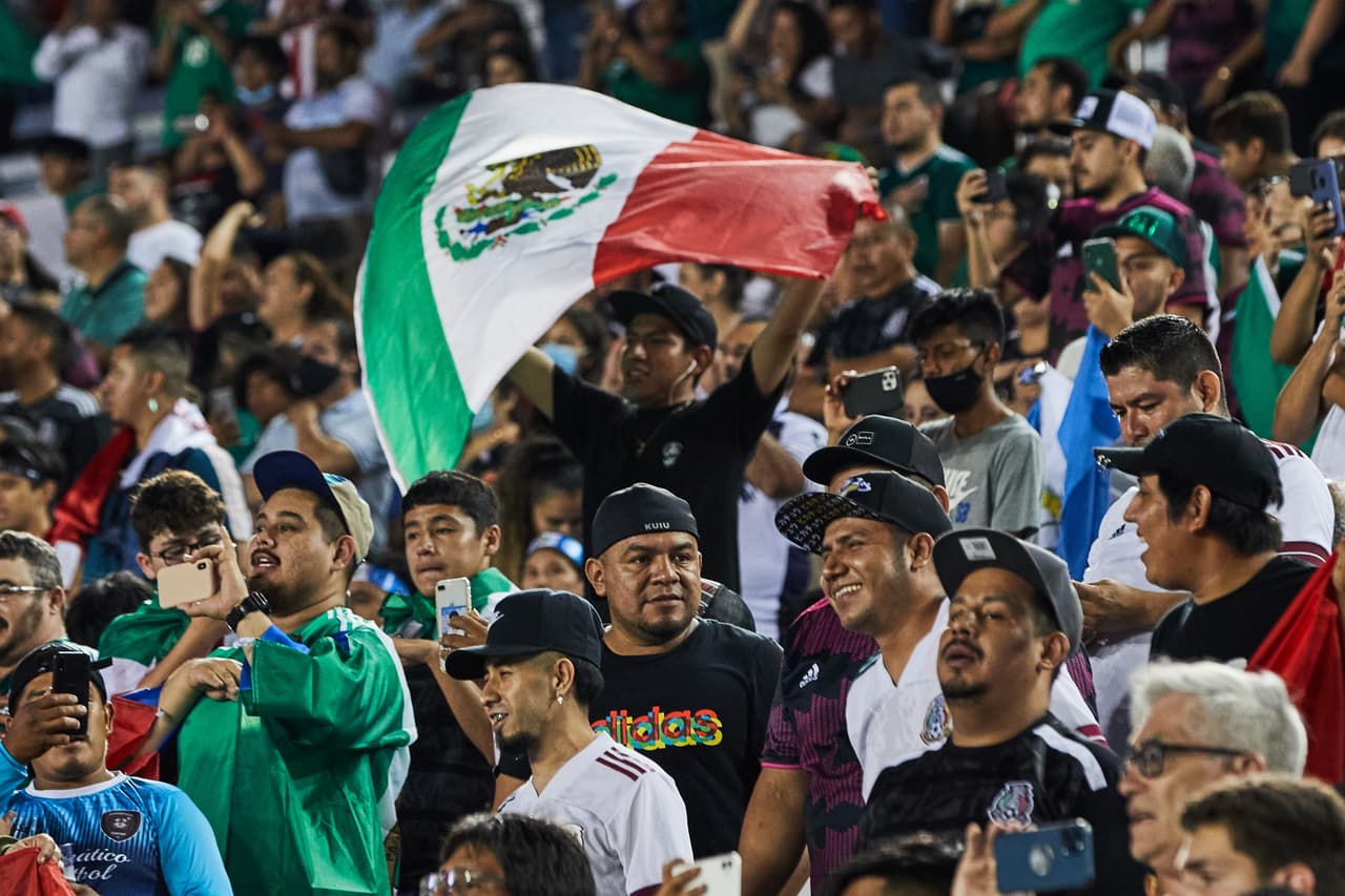 Tras su decepcionante debut ante Trinidad y Tobago, el Tricolor consiguió su primera victoria en la Copa Oro de la mano del 'Mellizo', quien hizo dos goles, y Orbelín Pineda, quien marcó el tercero.