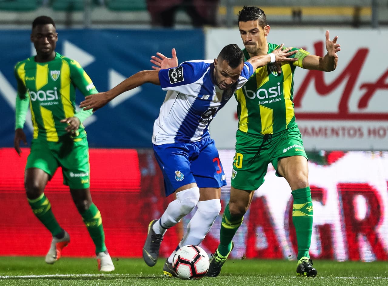 En la noche portuguesa solo faltaba un gol más para confirmar el segundo triunfo consecutivo del Porto, que acumula 16 jornadas invicto.
