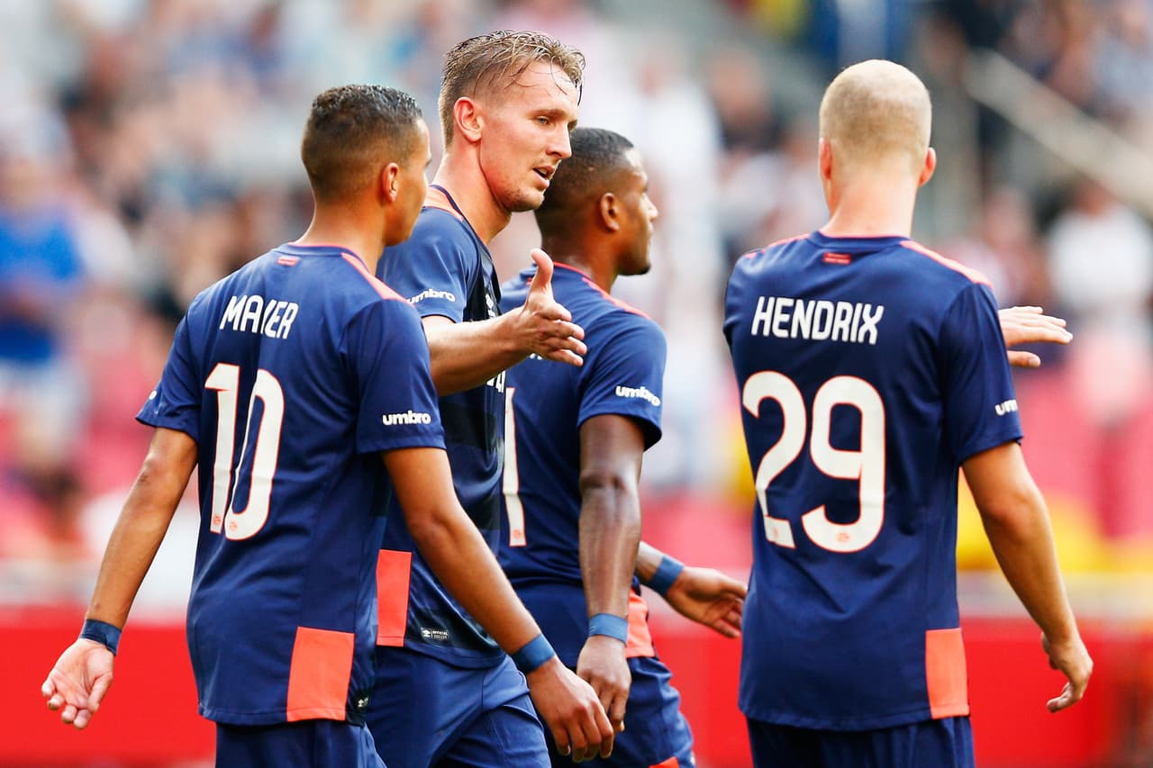 PSV se impuso, pero Ajax y el Feyenoord dominan la Eredivisie