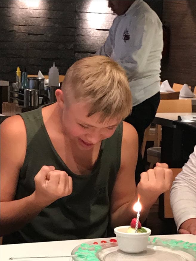 "Yo 
<b>creo que me iré con él </b>y lo voy a ir dejando solo para ver cómo se maneja, pero para eso todavía falta".
<br>