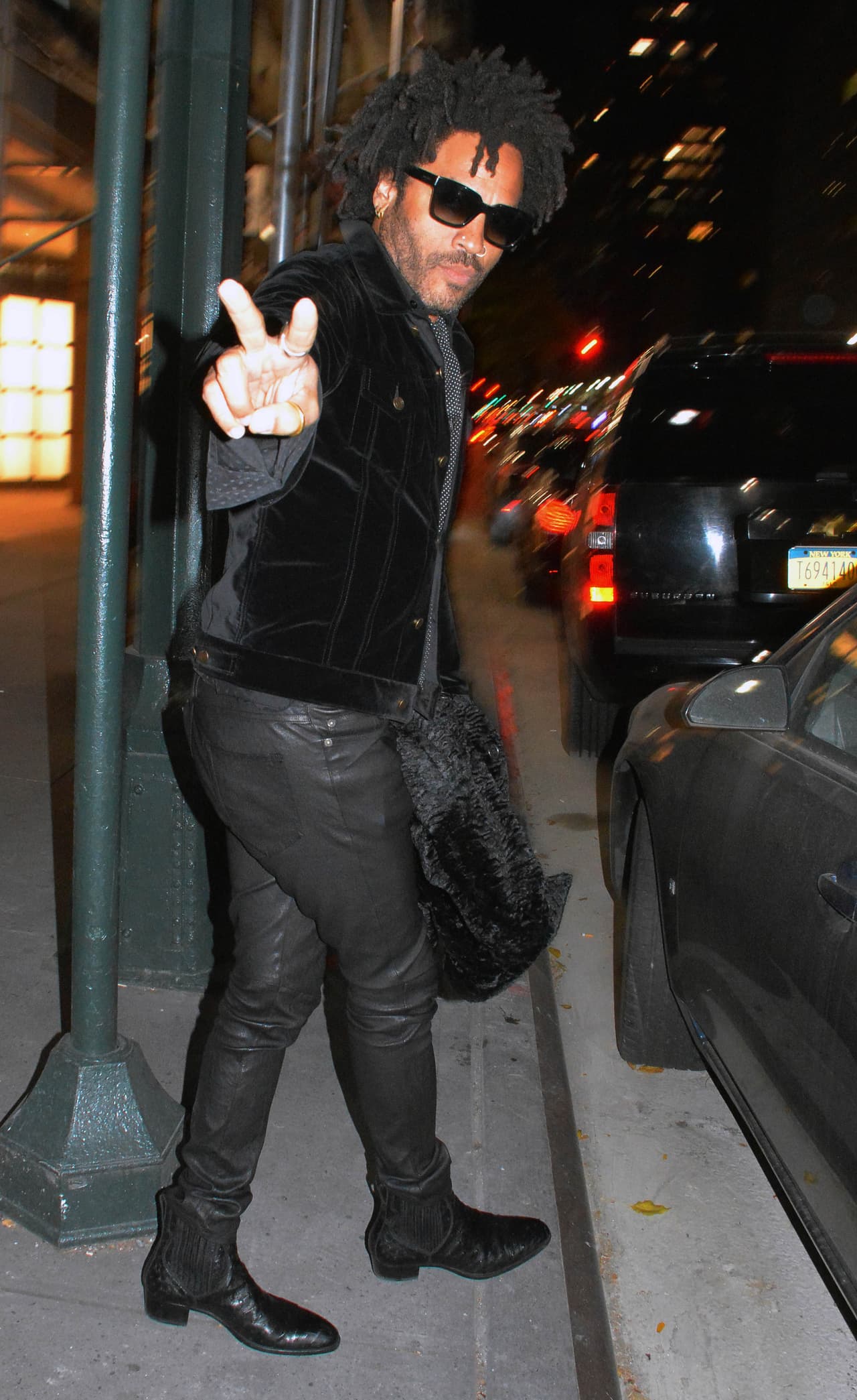 Lenny se retiró luciendo feliz.