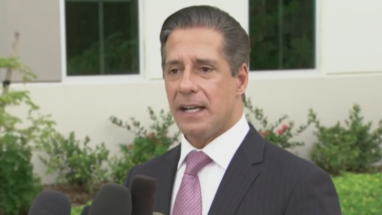 Alberto Carvalho: fue puesto en licencia administrativa indefinida en Los Ángeles