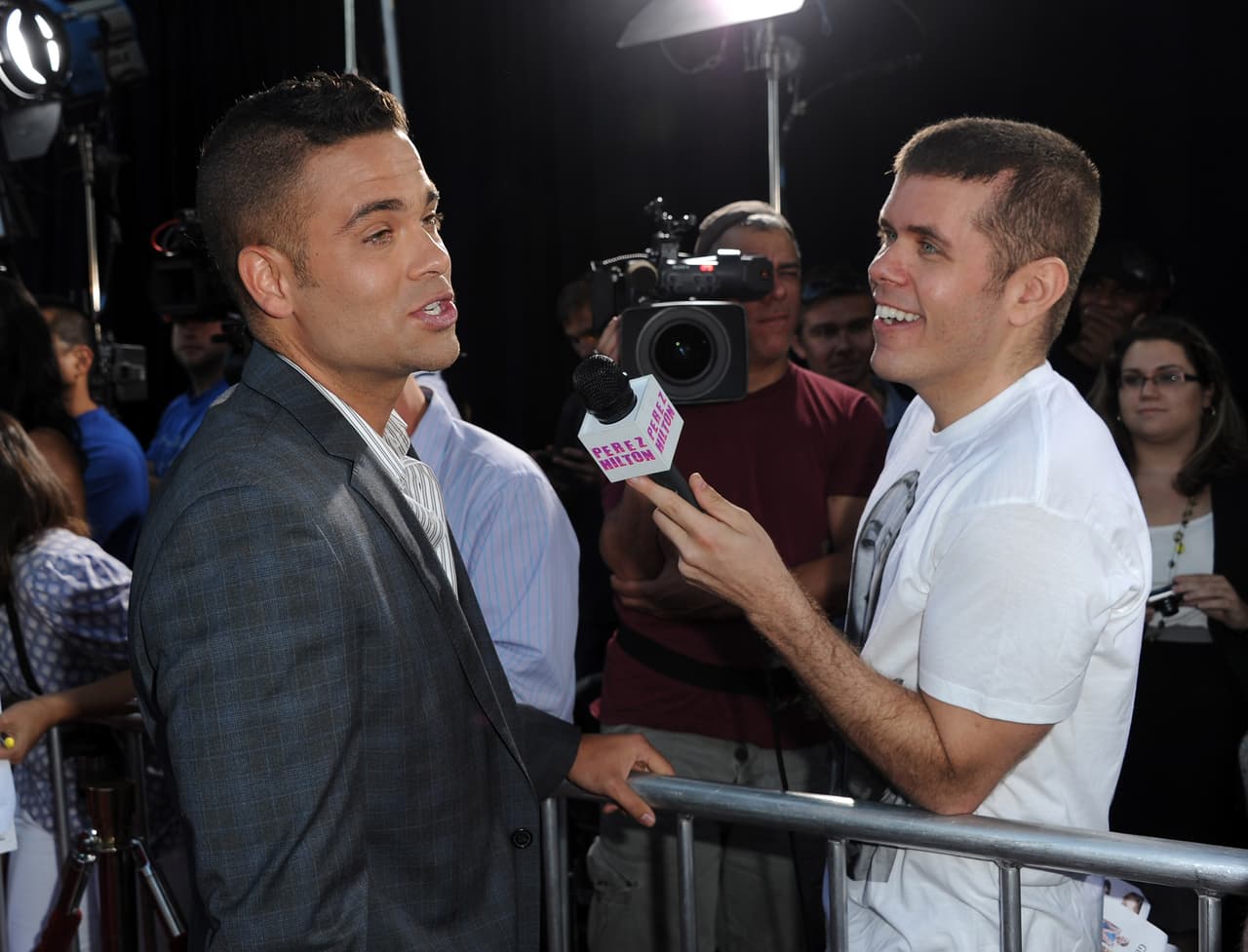 El Daily Mail reportó que en Salling se negó a dar la contraseña de su computador al momento de su arresto, por lo que también le fueron confiscados otros dispositivos.