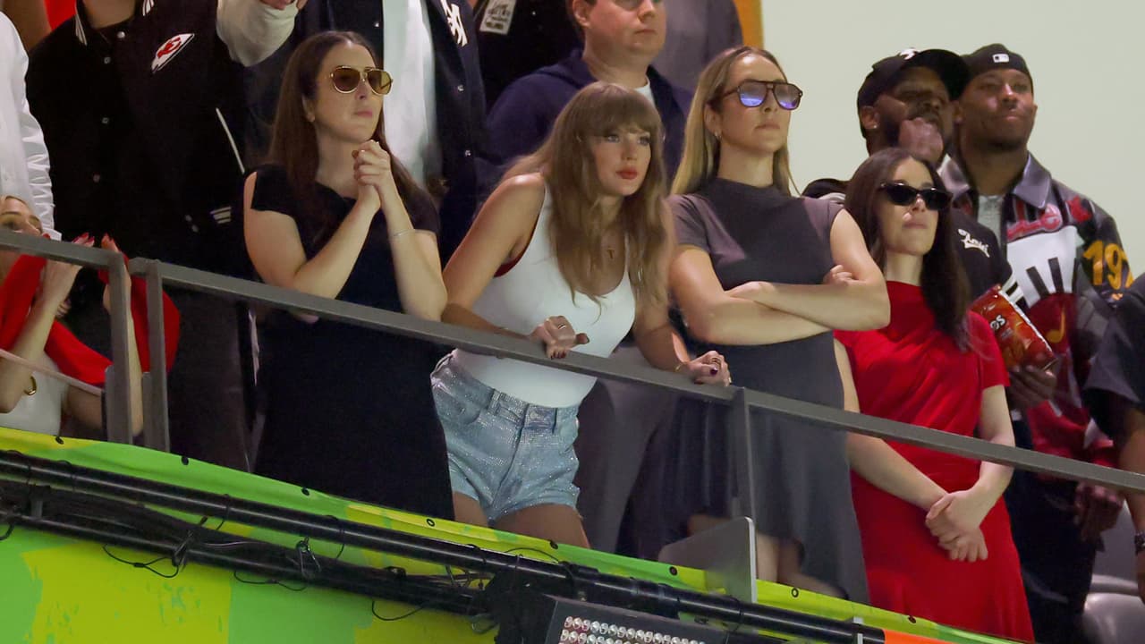 Literalmente, Taylor Swift estuvo al borde de la butaca.
