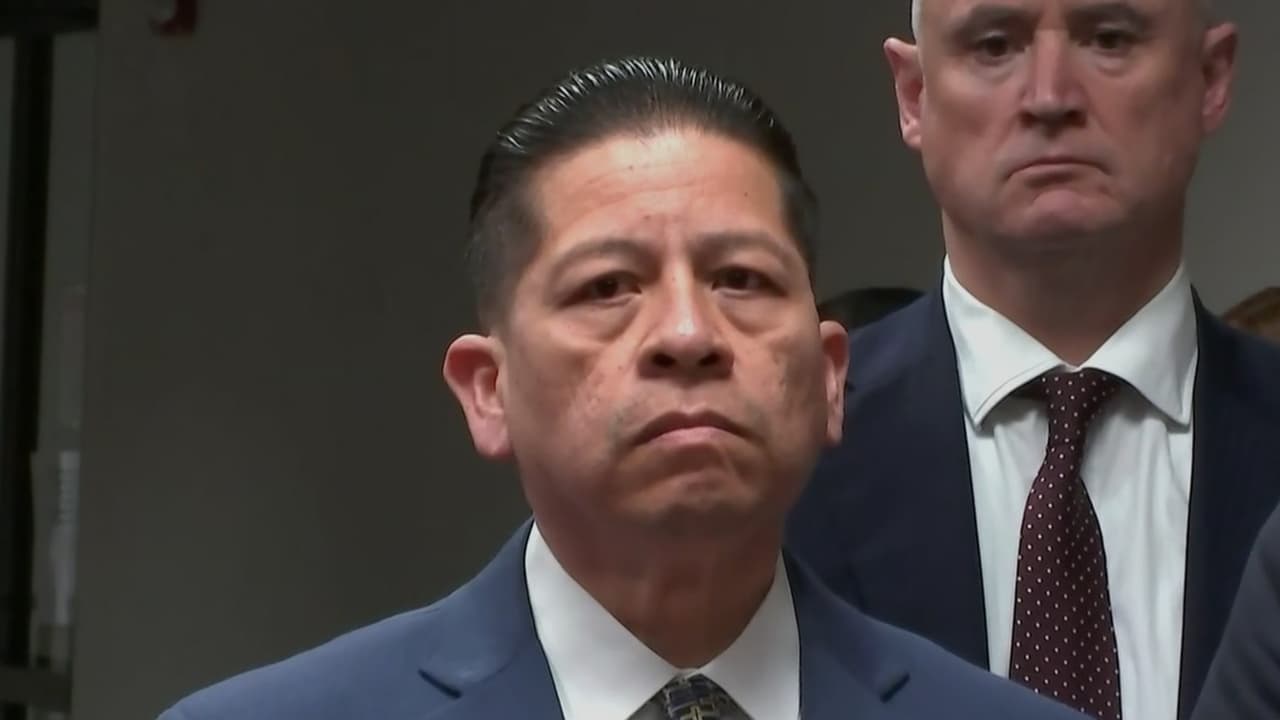 Jurado declaró no culpable a Adrián González por 29 cargos tras tiroteo escolar en Uvalde