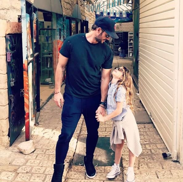 Sus padres están dispuestos a apoyarla en el camino que quiera elegir. "Ellos (sus hijos) que hagan algo en lo que sean felices. Yo como padre lo único que trato es de apoyarlos" explicó William Levy para People en Español.