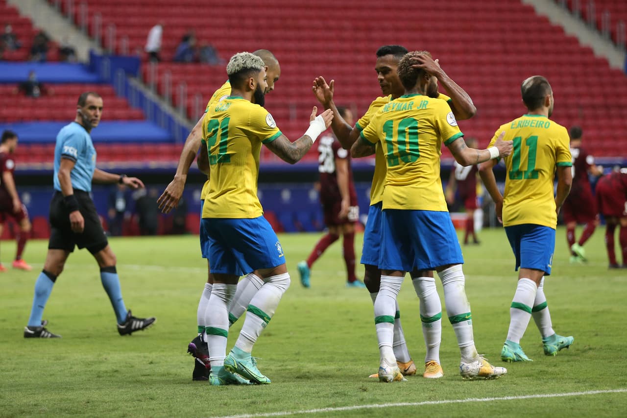 Brasil arrancó la Copa América goleando a Venezuela con una destacada actuación de Neymar.