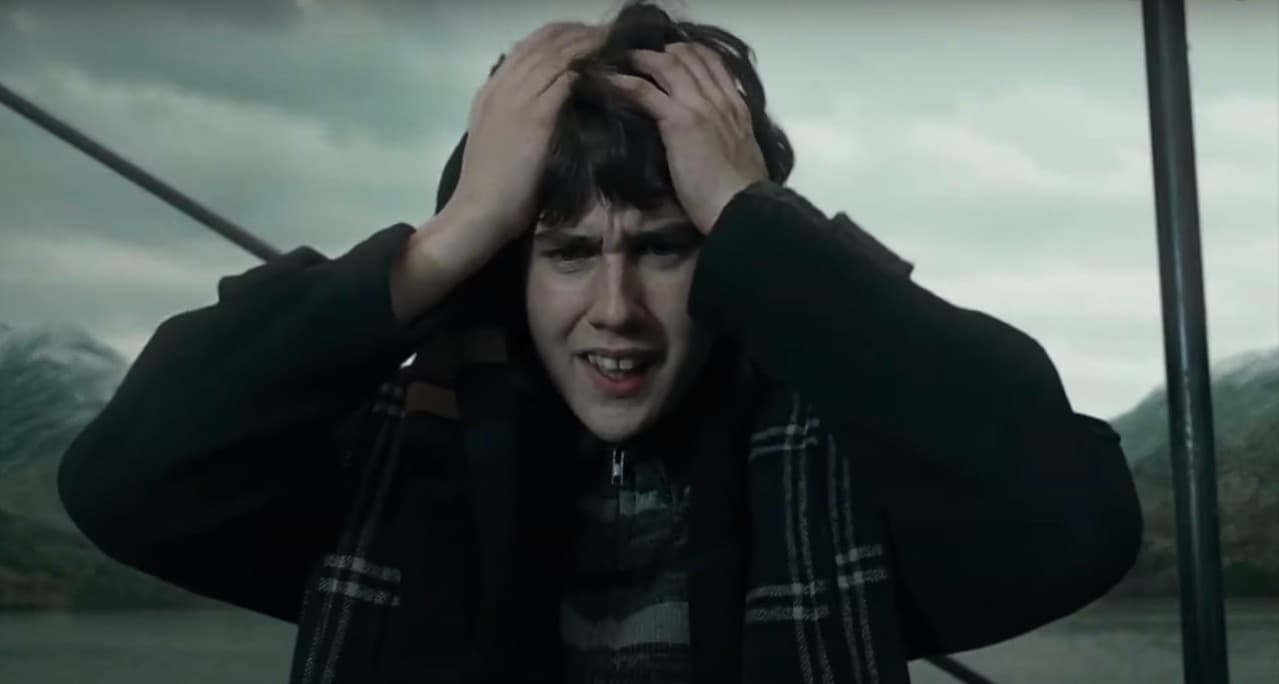 A la mitad de franquicia en ‘El Cáliz de Fuego’, Matthew Lewis ya mostraba un físico distinto al niño de la primera película.