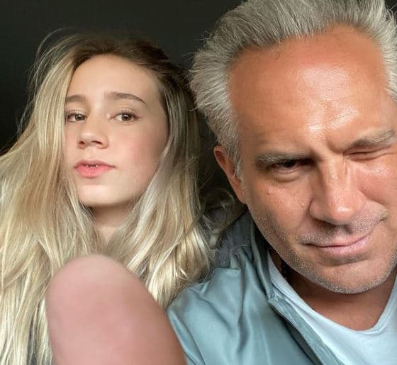 Sobre la posibilidad de que su hija tuviera una carrera en el medio artístico, Arath 
<a href="https://www.youtube.com/watch?v=q7TfSjNg2uI" target="_blank">aseguró en ese entonces</a> que sí deseaba apoyarla en todas sus decisiones, pero quería esperar a que creciera para que se metiera de lleno.