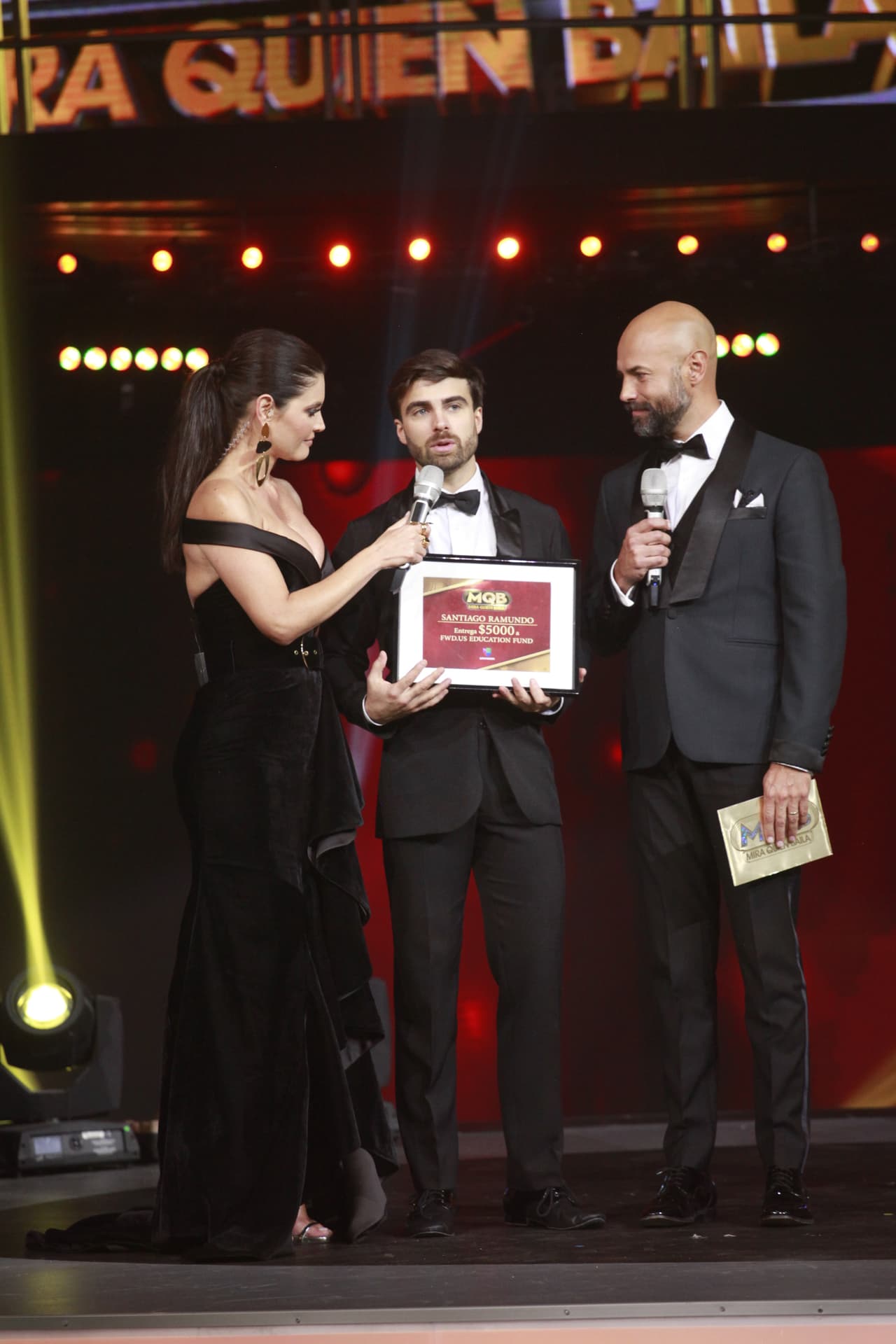 Santiago Ramundo comenzó la gala como nominado. Luego de presentar un espectacular baile de James Bond, el argentino debió despedirse del show por haber obtenido el menor número de votos.