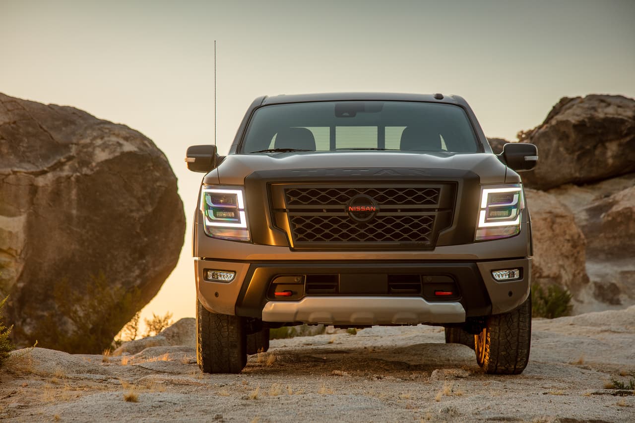 Nissan acudió a la Feria Estatal de Texas para presentar la iteración 2020 de su pickup de tamaño completo. En esta edición, la TITAN recibe una importante actualización que incluye mejoras en su motor, estética, tecnología y seguridad. En imagen: Nissan TITAN PRO-4X 2020.