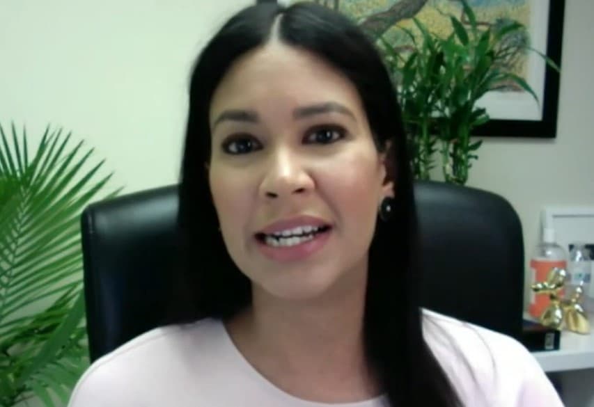 (Ganar un premio) “
<b>no va a garantizar un camino a la residencia permanente o a la ciudadanía</b>”, destacó la abogada de inmigración Sheila Rodríguez.