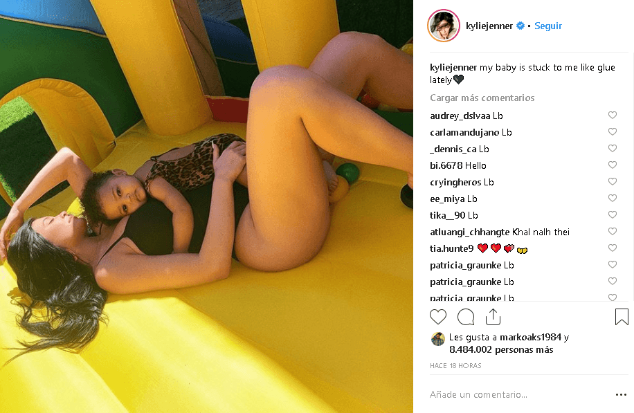 Como en esta imagen, donde asegura que ella y su bebé están 
<b>más unidas que nunca</b>.