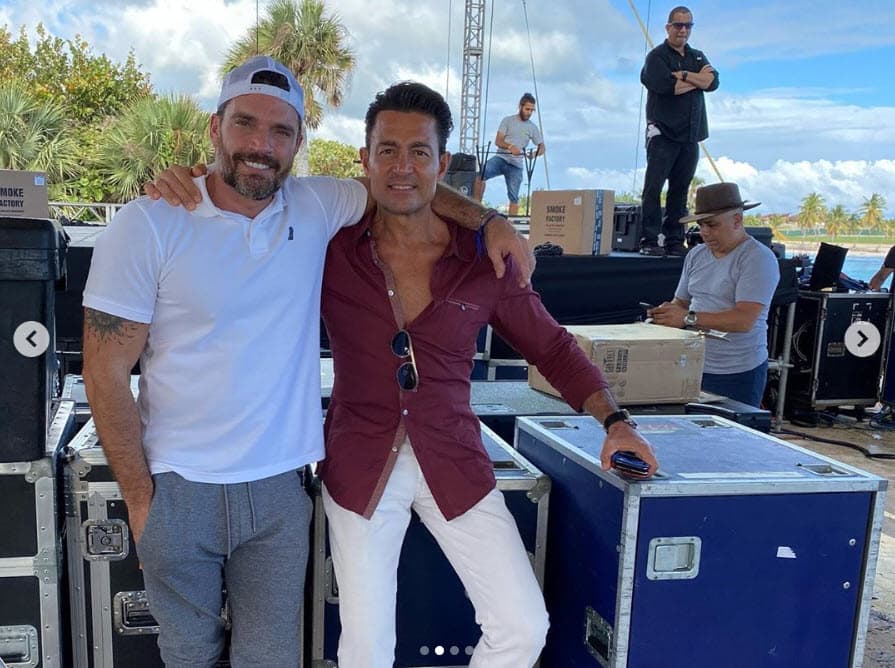 La cirugía se la hizo al regresar de República Dominicana, donde estuvo unos días gracias al Festival Internacional de Cine Cana Dorada al lado de 
<b>Fernando Colunga</b>, uno de los organizadores.
<br>