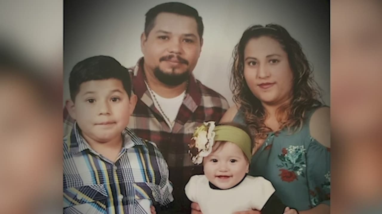 Al menos diez personas vivían en la popiedad que esta madrugada quedó reducida a escombros. El siniestro dejó sin vida al matrimonio Andrade Pérez, y a tres menores de 11, 4 y 1 año de edad.