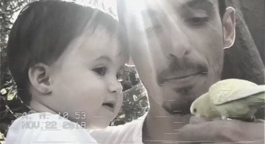 En una de ellas se puede ver a Alberto Guerra junto a la pequeña Lúa, fruto de su amor.