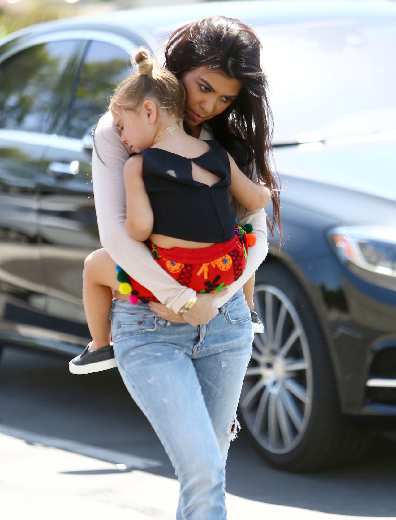 Las Kardashian llevaron a sus pequeños a patinar.