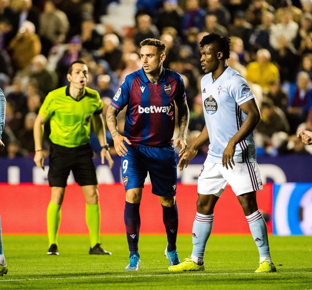 Aspas (12’) abrió el marcador y Martí (60’,70’) empató el encuentro y le dio la vuelta. Mayoral (91’) puso el 3-1 definitivo.