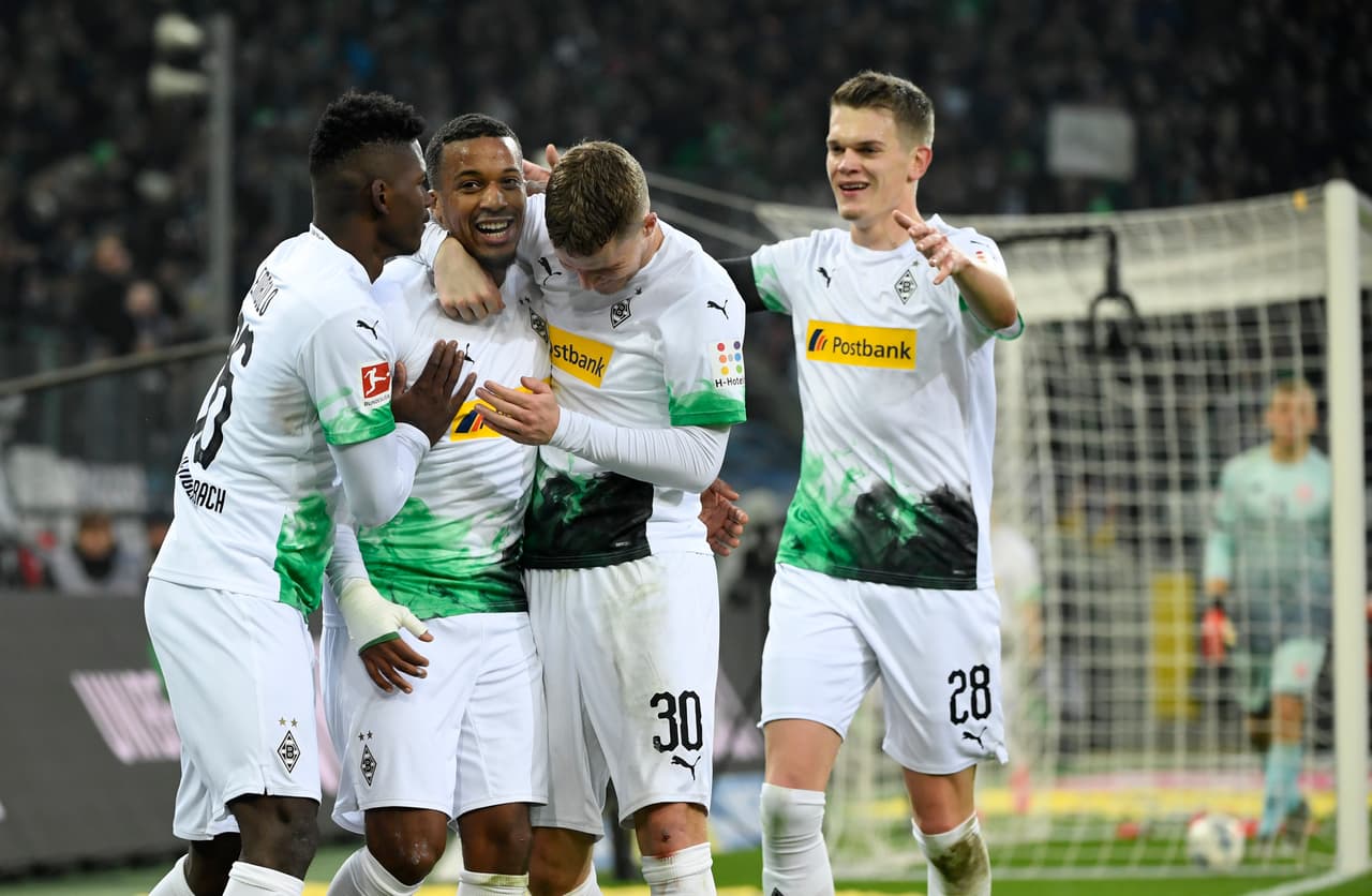 Jugadores del Monchengladbach renuncian a parte de su salario