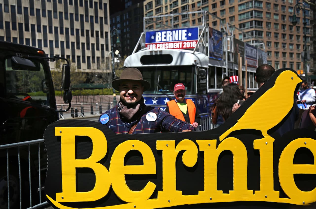 Jaime López, de padres colombianos y dominicanos, en un evento de Bernie Sanders, en Nueva York el 15 de abril de 2016.