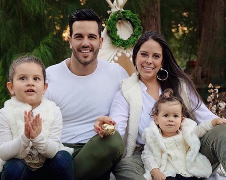 Cada mañana, el chef Yisus consiente a la familia de Despierta América con exquisitos desayunos y a la audiencia con su segmento de cocina. Pero en casa de Jesús Díaz, hay tres personitas que no solo esperan sus deliciosos platillos, sino todo su amor.