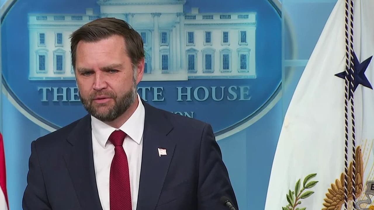 Casa Blanca: J.D. Vance reconoce a Karoline Leavitt y promete mantener la apertura a medios no tradicionales