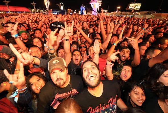 Los miles de asistentes demostraron su entrega total.