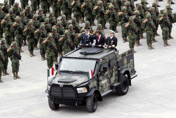 Peña Nieto utilizó un vehículo blindado hecho en México