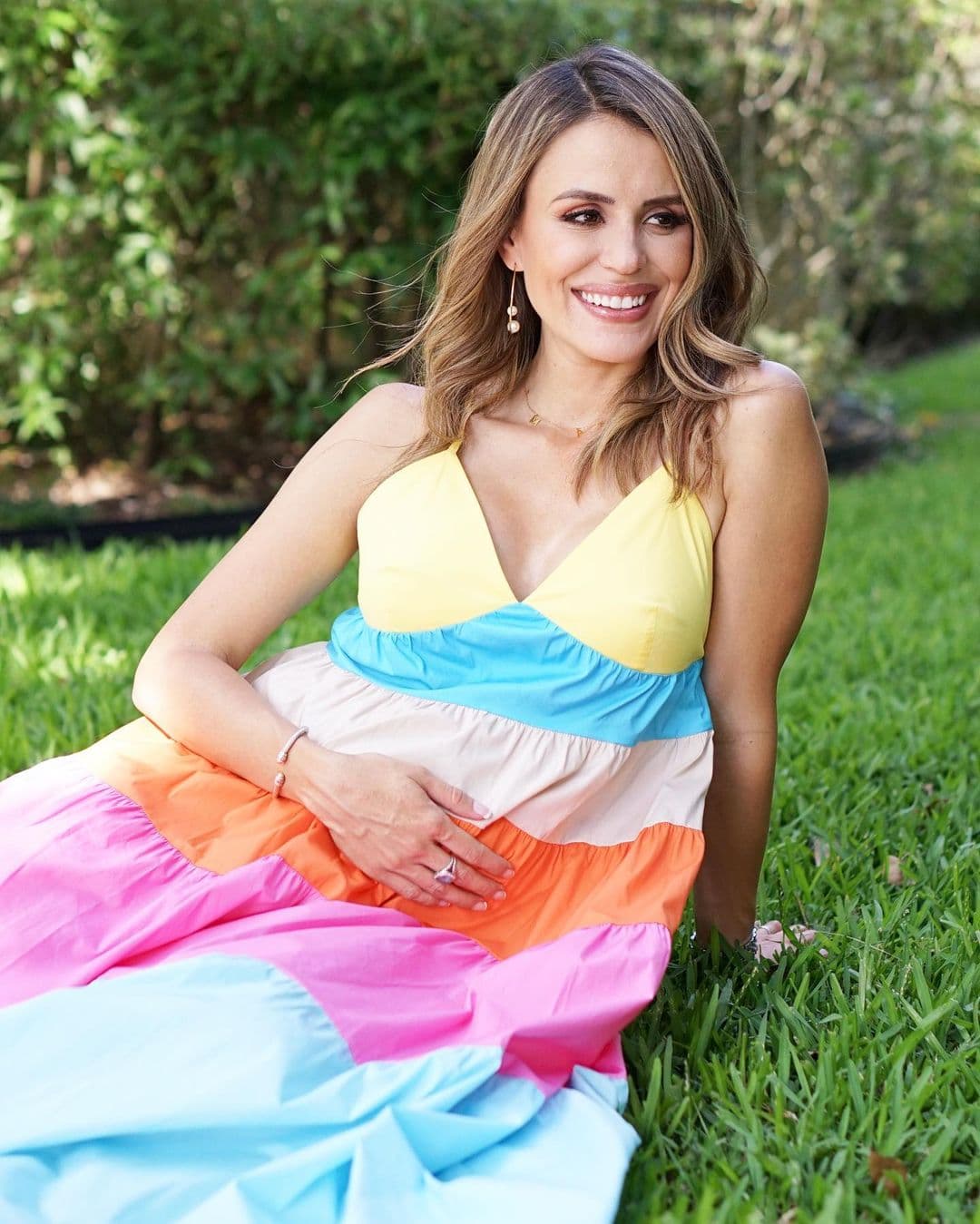 Todo es felicidad para ella y emocionada espera conocer la carita del primer varón de la familia Sarassa.