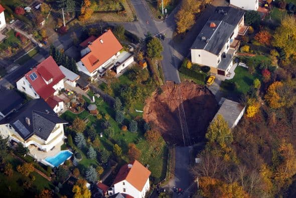 Algunos vecinos ya volvieron a sus viviendas ya que sus casas se encuentran a una distancia de entre 50 y 80 kilómetros del cráter.