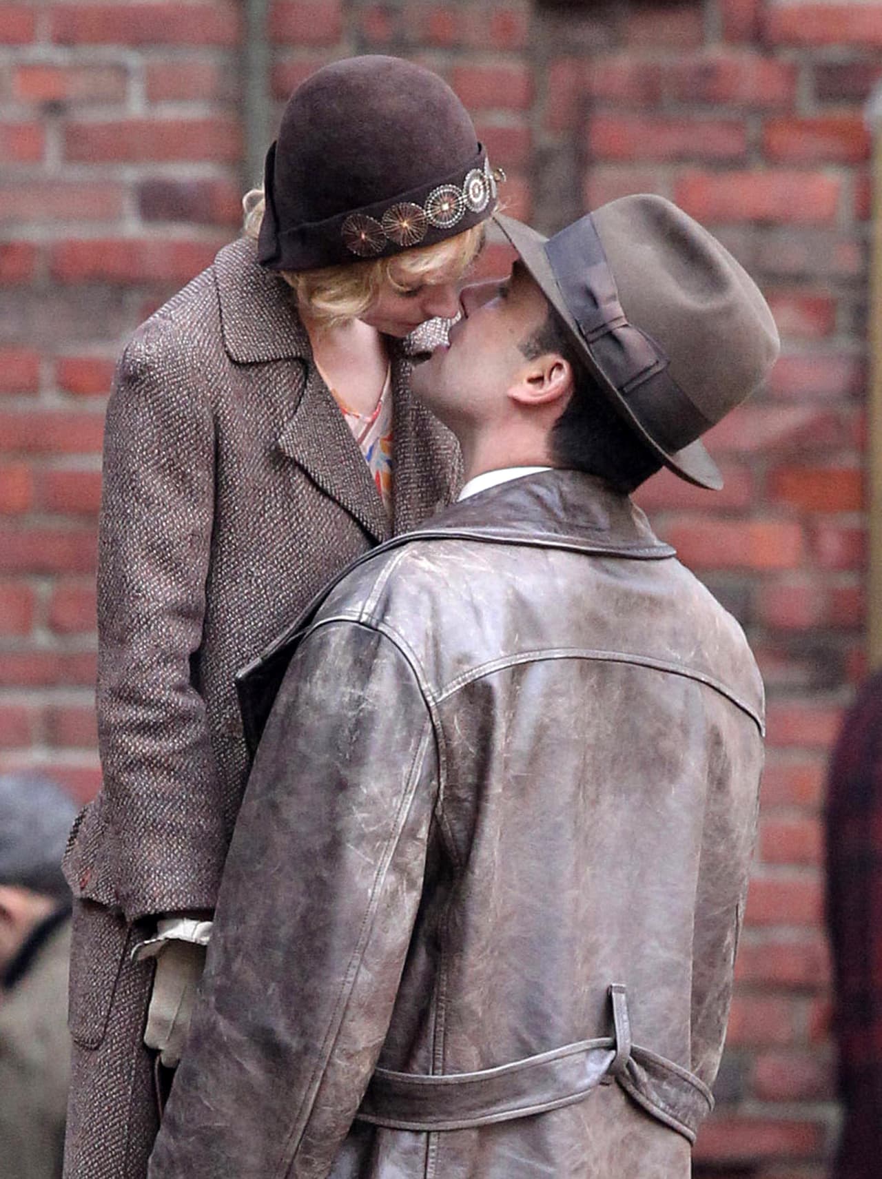 ¡Tremendo beso se dieron Ben Affleck y Sienna Miller!