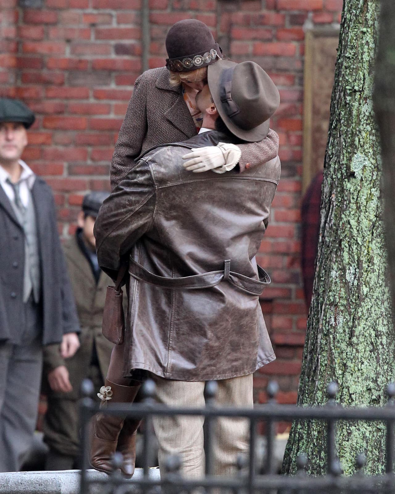 La película está siendo filmada en Massachussets, por lo que Ben se encuentra alejado de su familia.