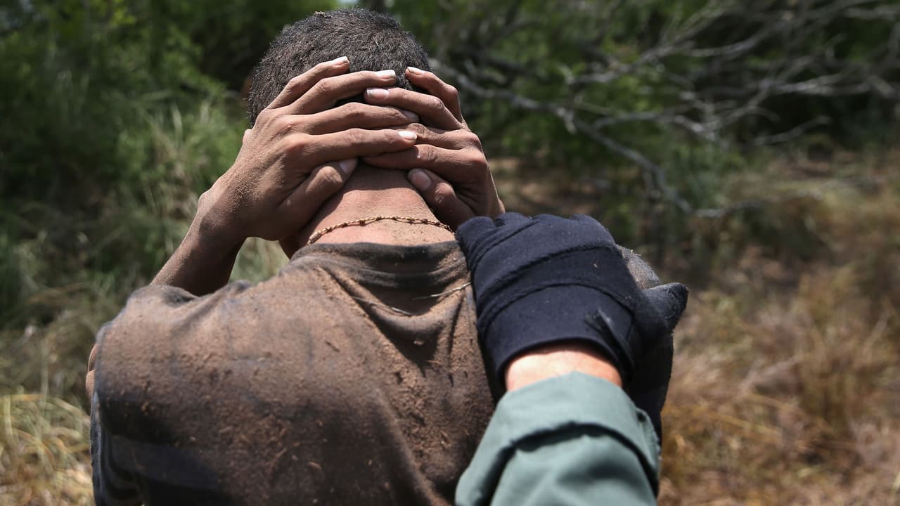 Mueren seis inmigrantes indocumentados luego de una persecución policiaca en Texas