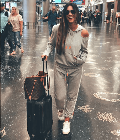 Y aunque el romance marcha sobre ruedas, los constantes viajes de ambos no les han permitido disfrutar su relación al máximo.