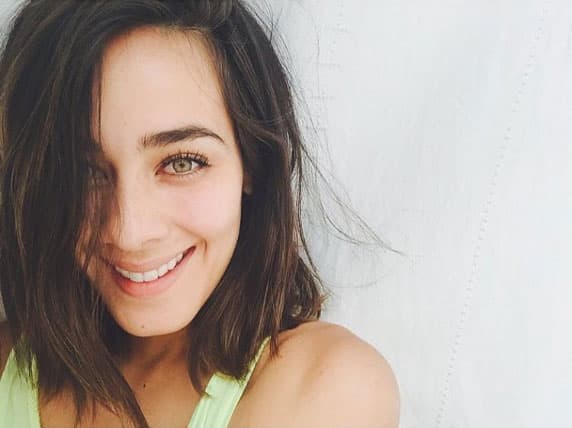 Esmeralda Pimentel es la guapa protagonista de "El color de la pasión", ella interpreta a 'Lucía Gaxiola'.