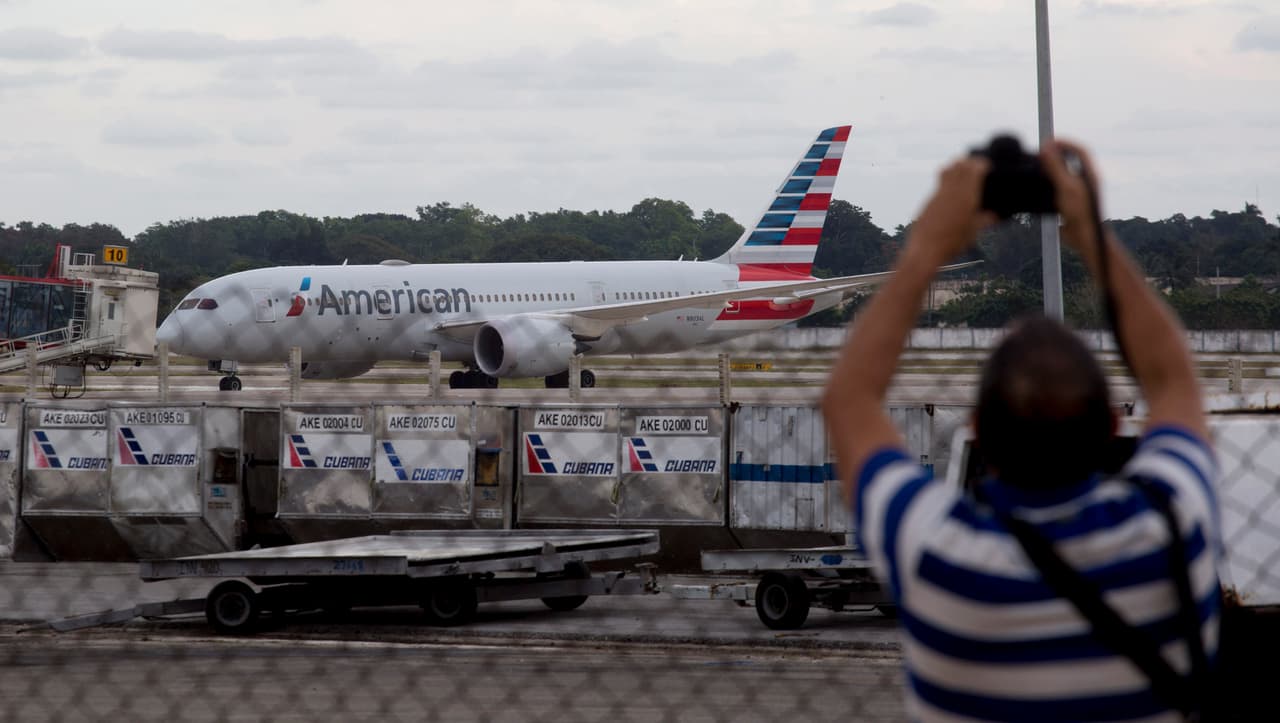 Reunificación familiar, más viajes y remesas: Biden revierte parcialmente política de Trump hacia Cuba