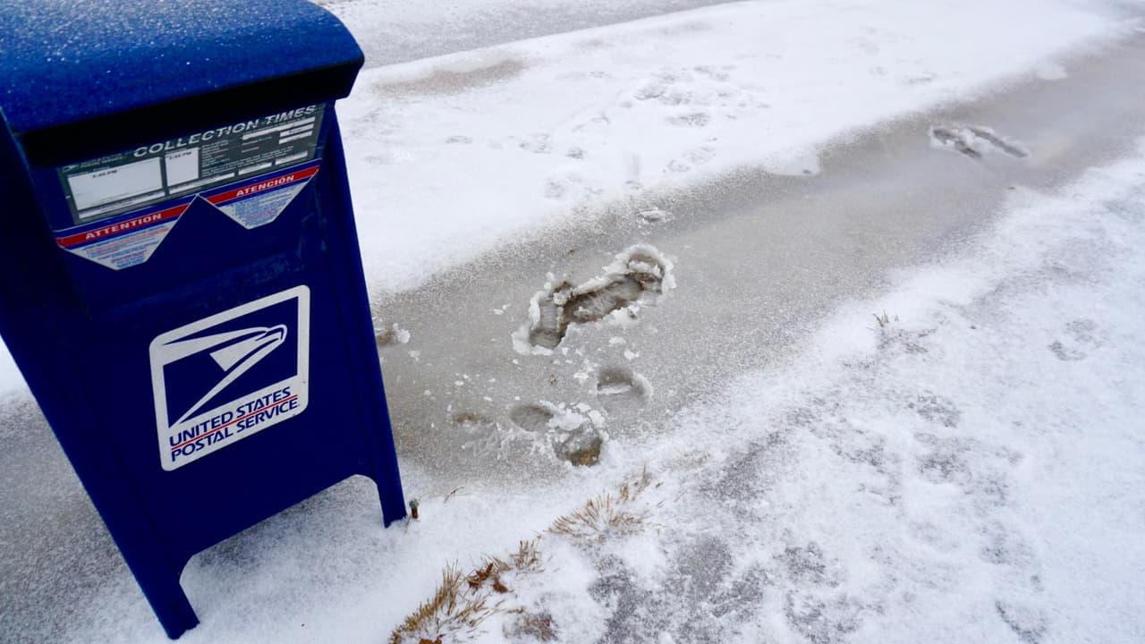 La tormenta invernal, un evento de tres días de duración, ha deja a algunas residencias sin energía eléctrica.