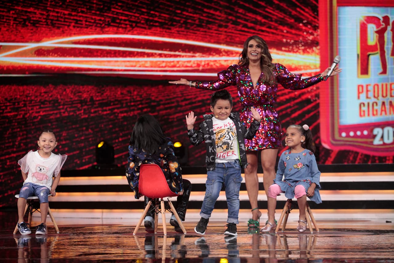 Al final fue Giovani quien se quedó sin silla.