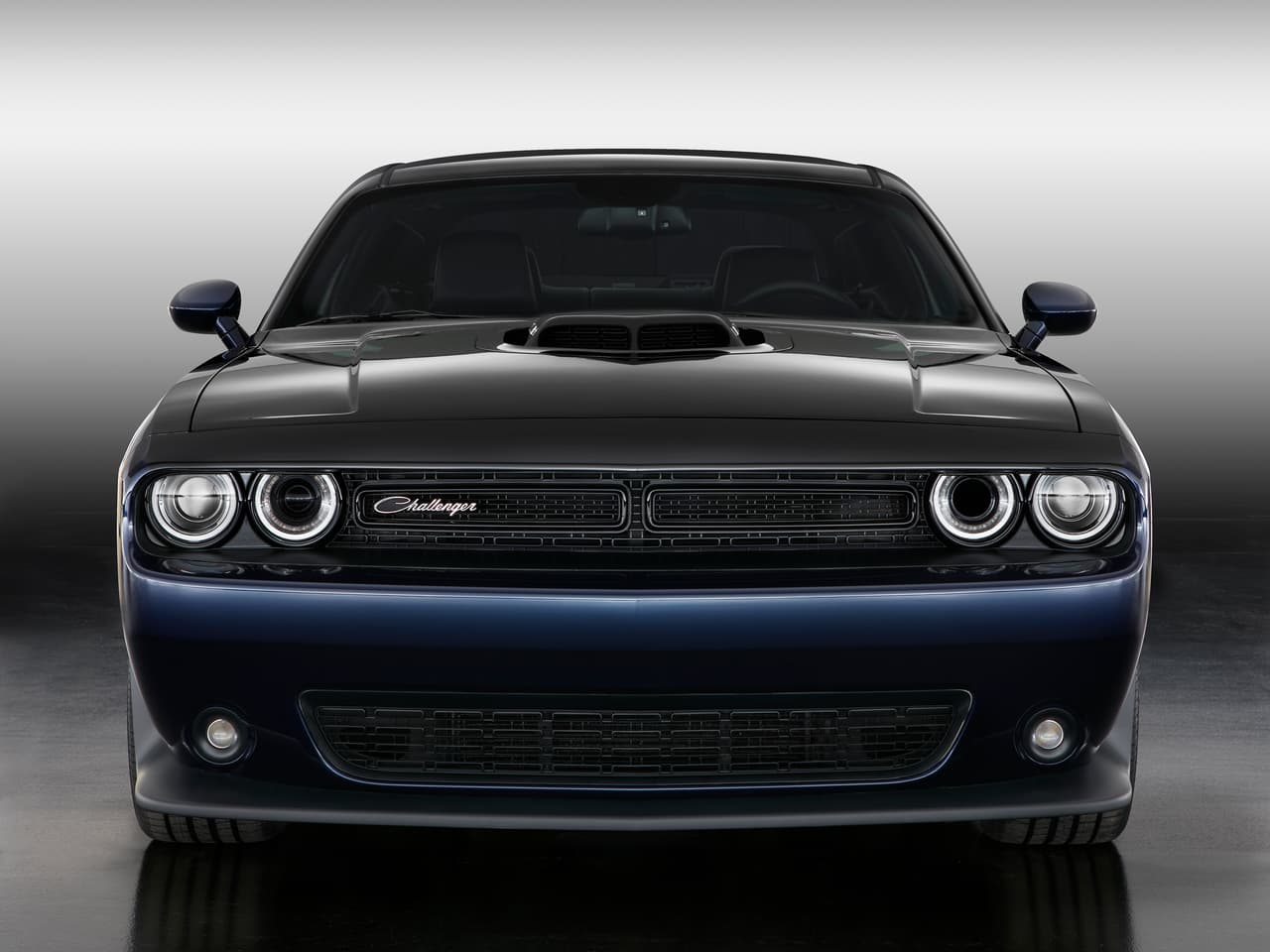 El Mopar ’17 Dodge Challenger llega para celebrar los 80 de la marca Mopar.