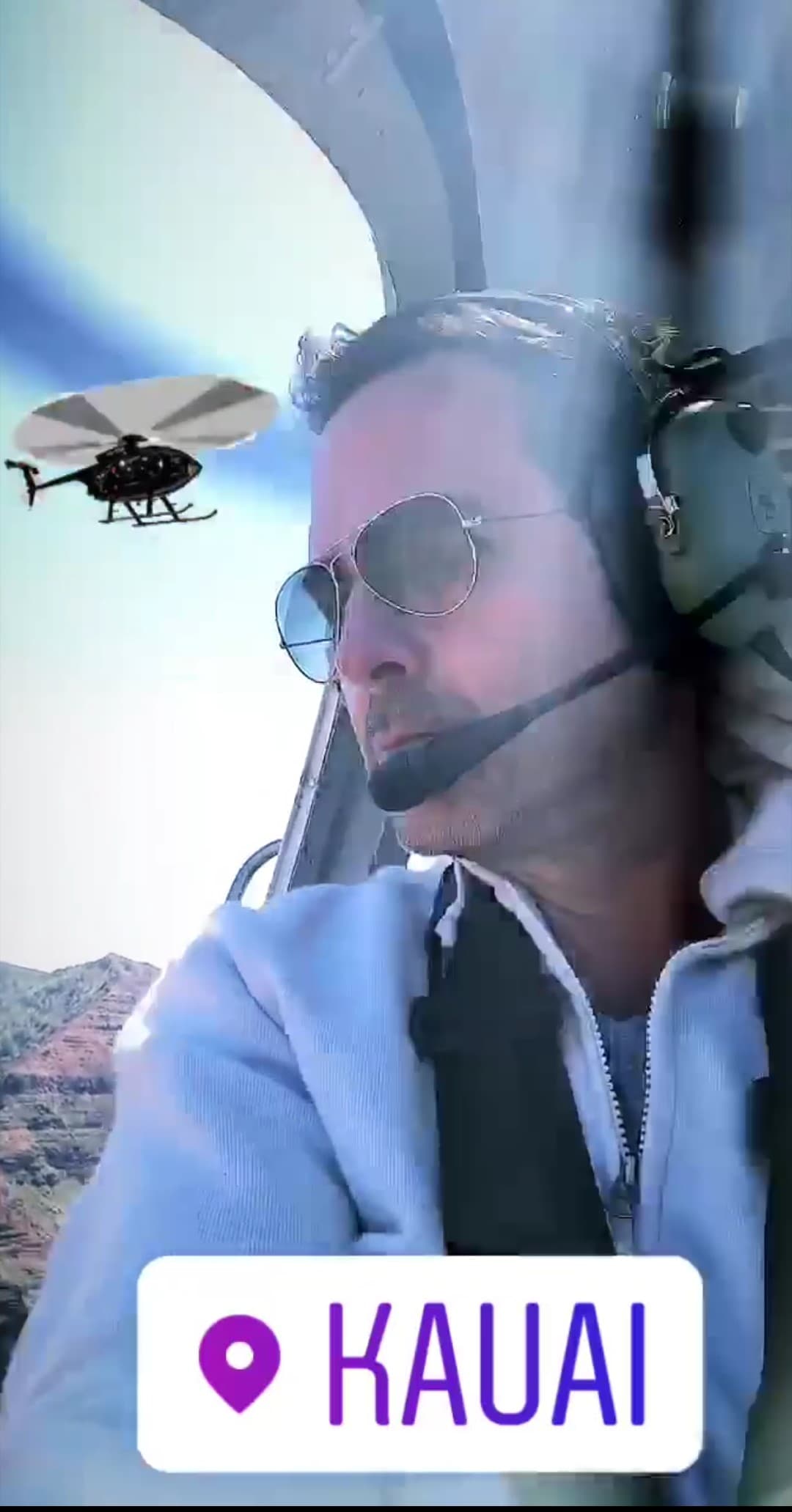 Otra de sus aventuras en Hawaii fue sobrevolar Kauai, una de las islas principales del archipiélago.
<br>