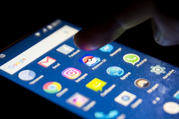 Un agente del FBI habló sobre el riesgo que corren las personas cuando su información llega a las manos de piratas cibernéticos y cuáles son los riesgos más drásticos que pueden enfrentar. "Cuando tu información está en el internet, no hay manera de recuperarla", dijo el agente del FBI.